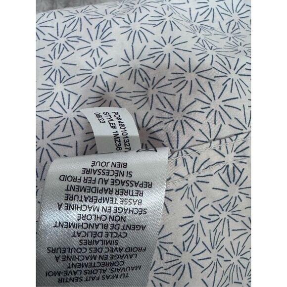 Travis Mathew Button Up Shirt Mens Medium white BlueCasual Stretch Lightweight G - Picture 8 of 9